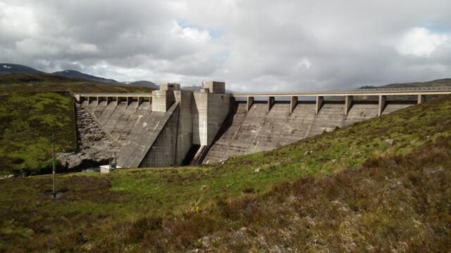 A photograph of a large dam.